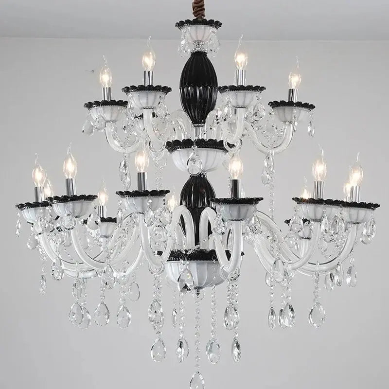 lustre moderne en cristal pour décoration intérieure lumineuse.