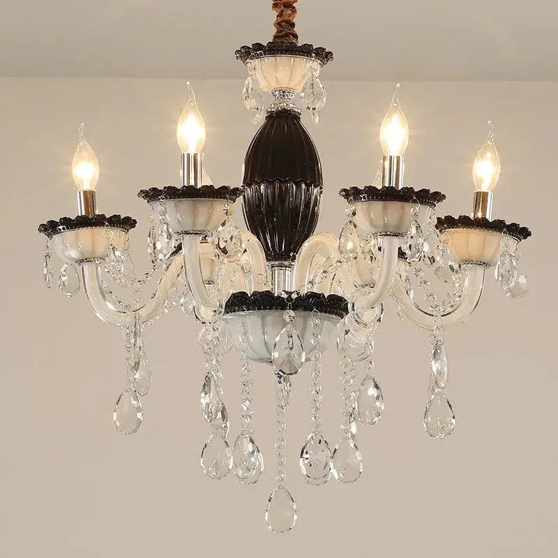 lustre moderne en cristal pour décoration intérieure lumineuse.