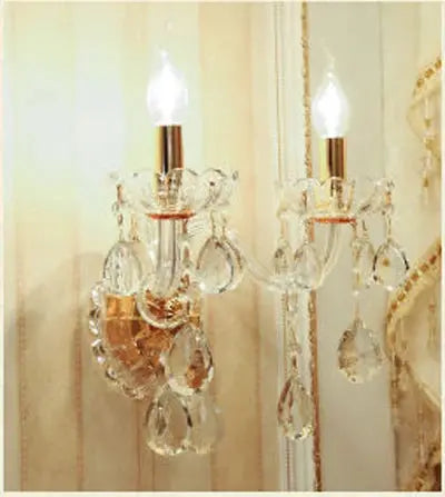 lustre en cristal transparent européen pour un éclairage luxueux.