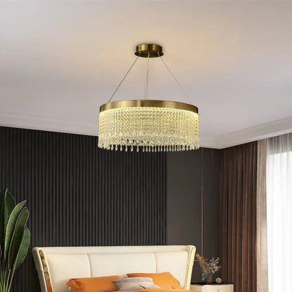 lustre en cristal led design moderne pour décoration intérieure.