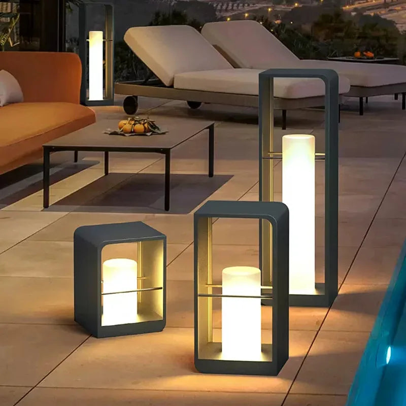 lampe de jardin solaire moderne pour éclairage extérieur décoratif.