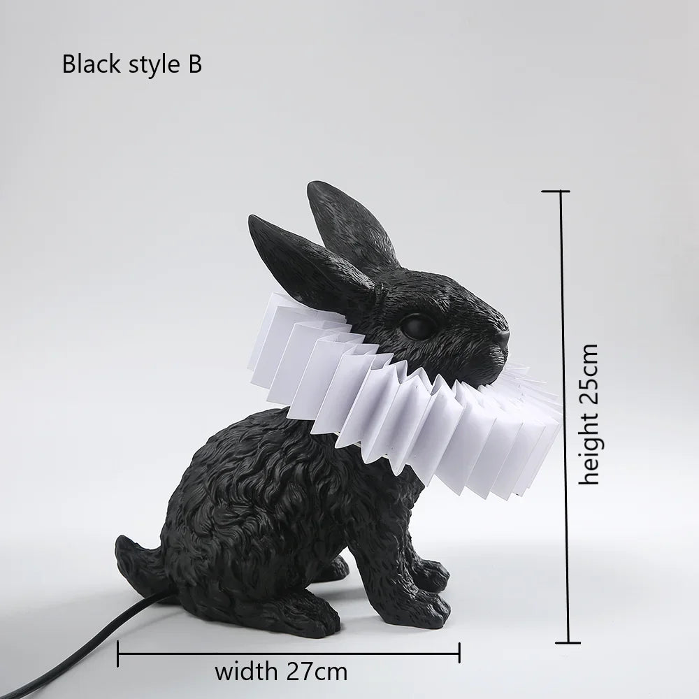 lampe de table créative en résine avec écharpe de lapin décorative.