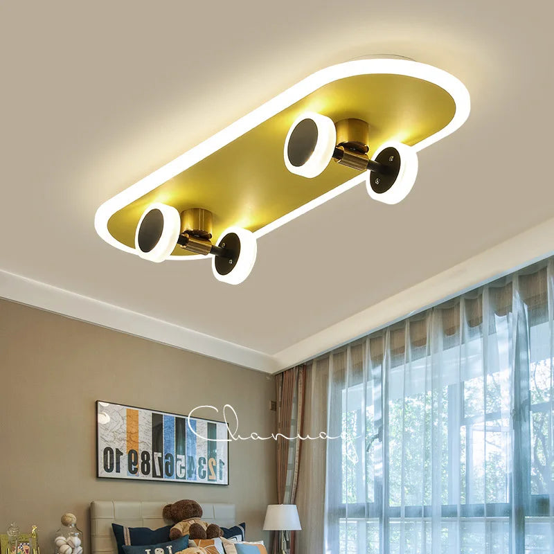 plafonnier scooter boy lampe décorative pour chambre enfant.