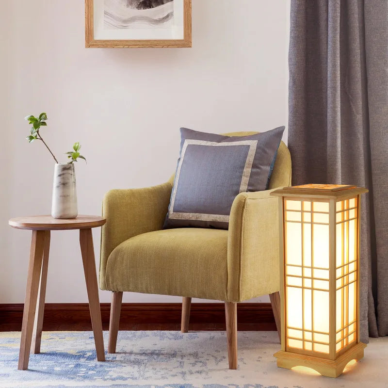 lampadaire japonais en bois pour un éclairage décoratif intérieur.