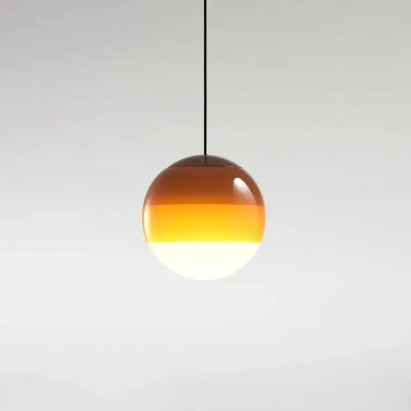 suspension en verre style nordique pour intérieur moderne.