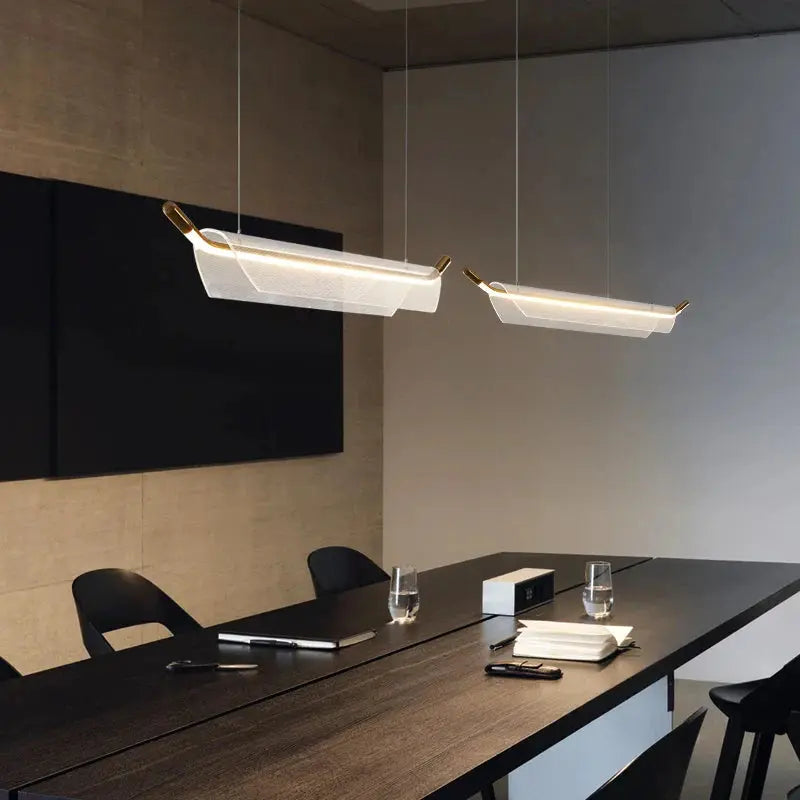 suspension design minimaliste pour restaurant bar moderne.