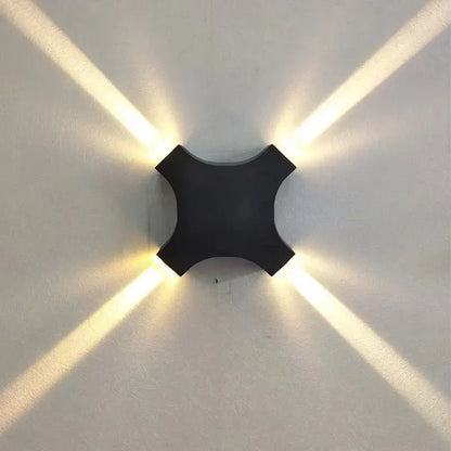 applique murale led étroite à quatre faisceaux pour éclairage extérieur jardin.